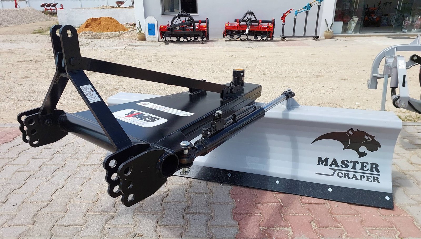 Lame niveleuse double face hydraulique – Image 4