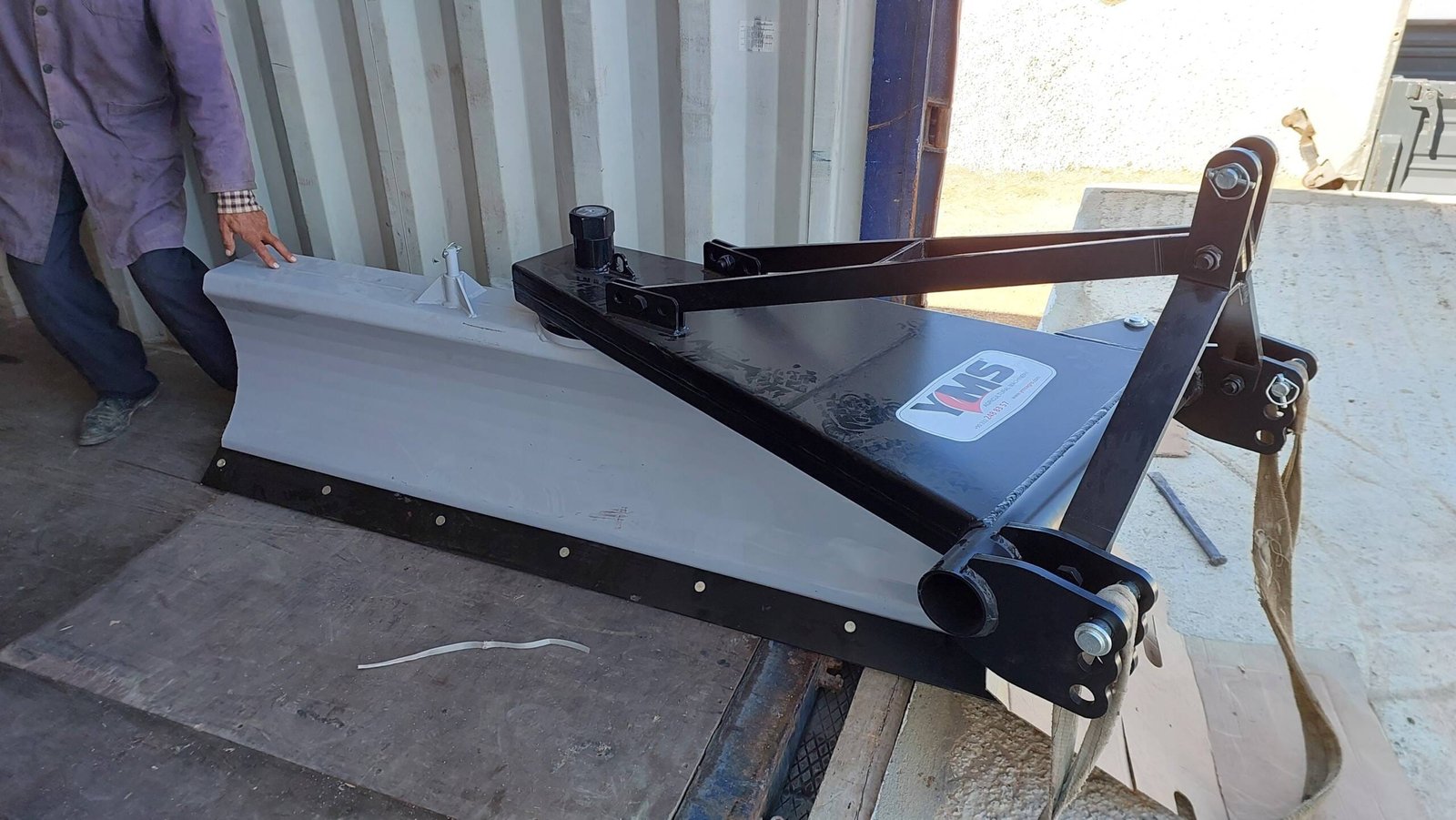 Lame niveleuse double face hydraulique – Image 7