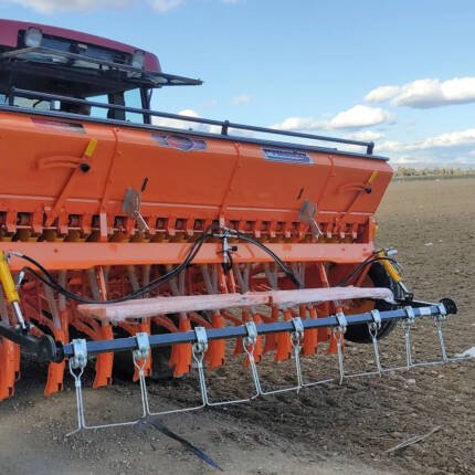 Semoir universel mécanique combiné