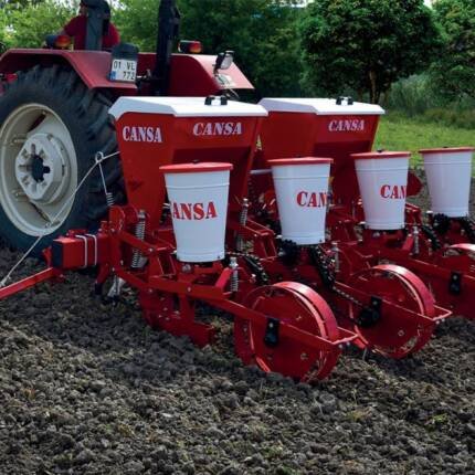 Semoir mécanique de précision